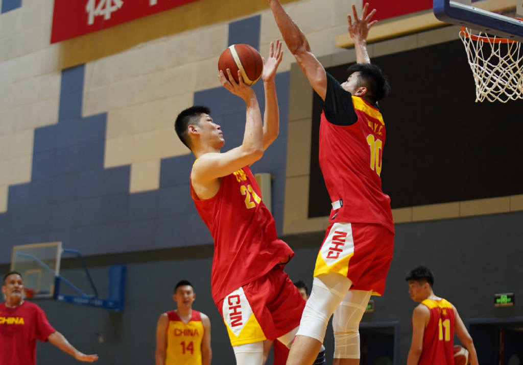 CBA球队合练新战术，欲战绩提升