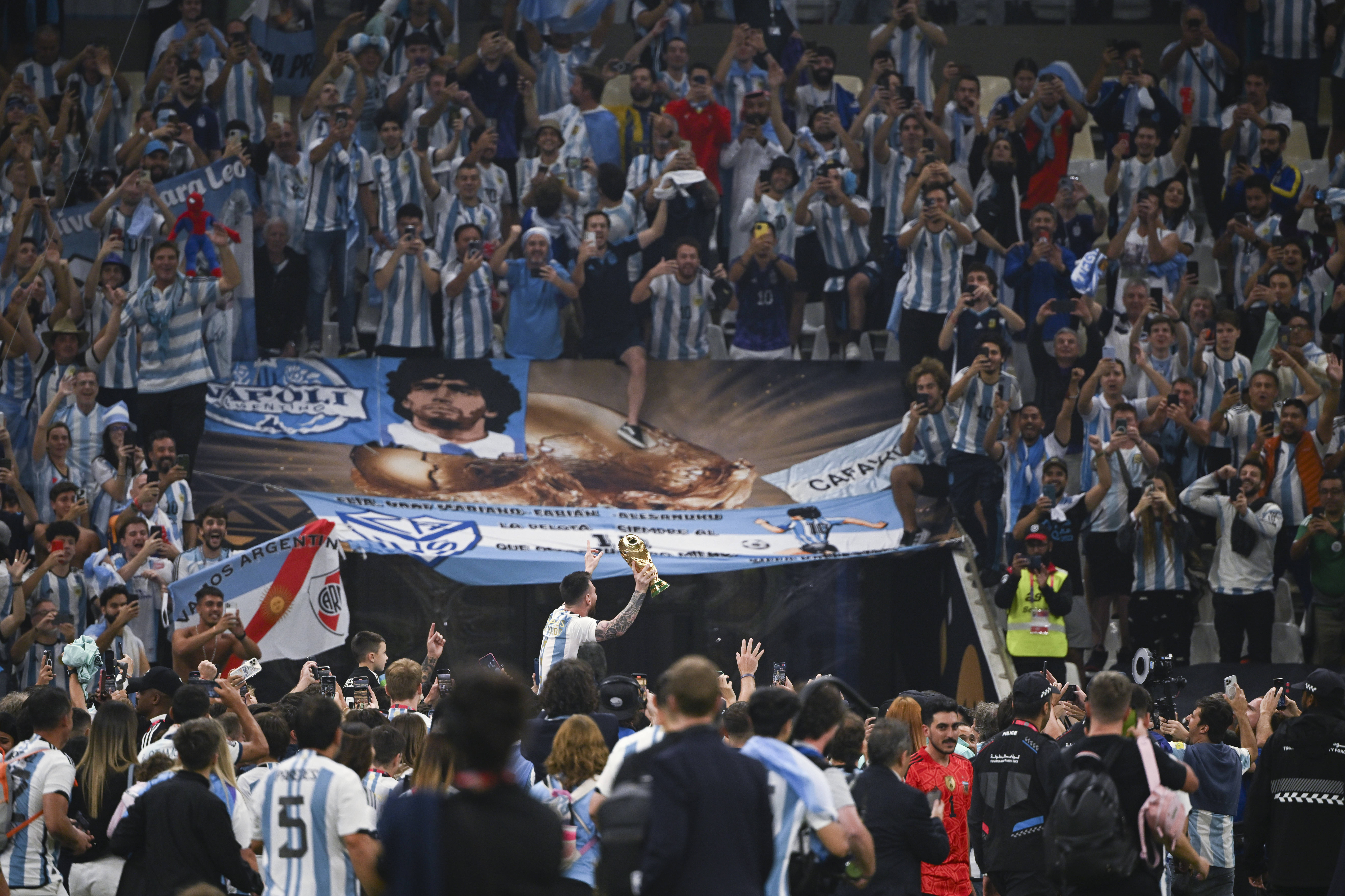 阿根廷女足创造奇迹，夺得国际杯冠军