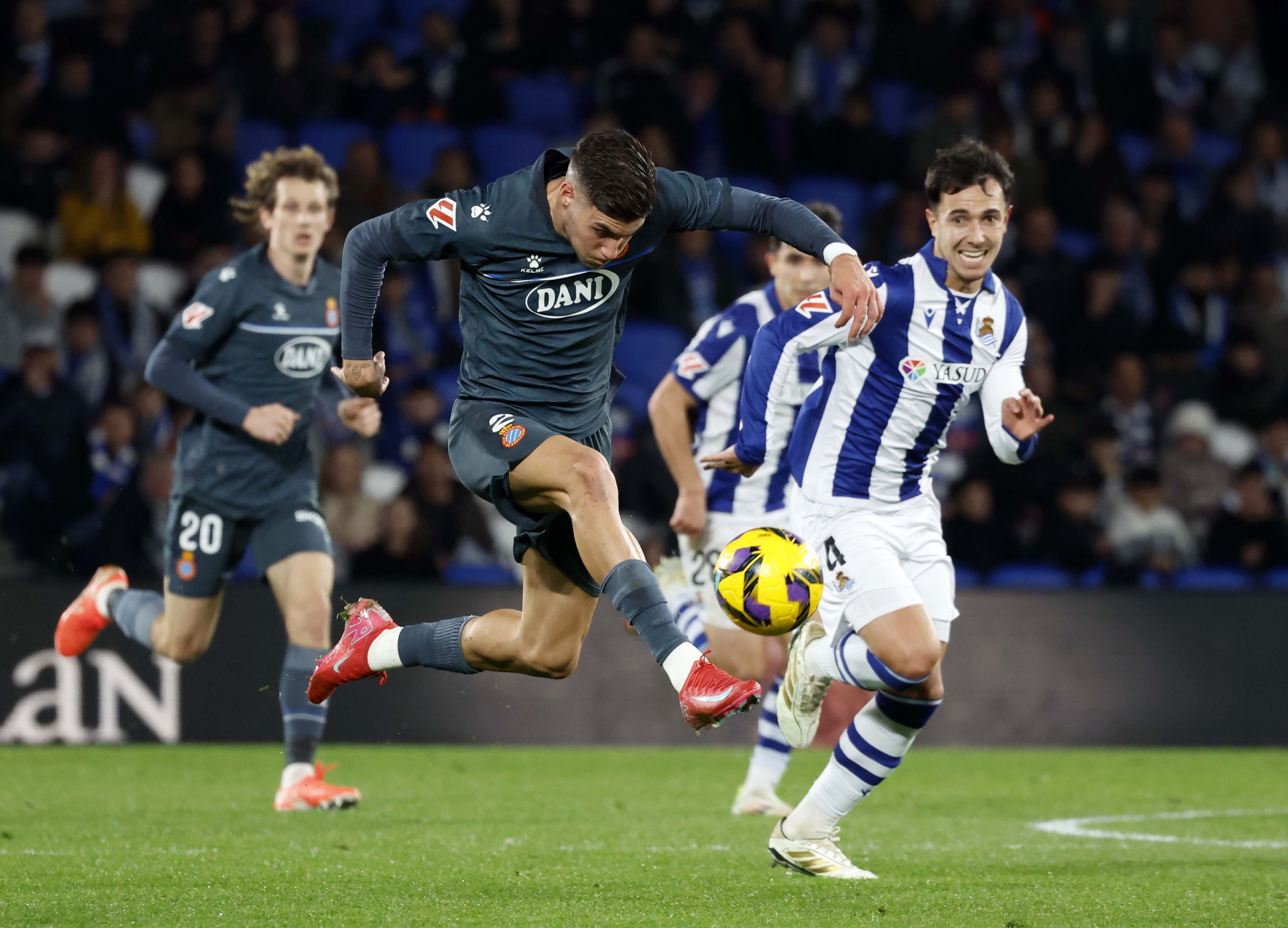 西班牙劲旅毕尔巴鄂竞技士气大振，展现强大实力！